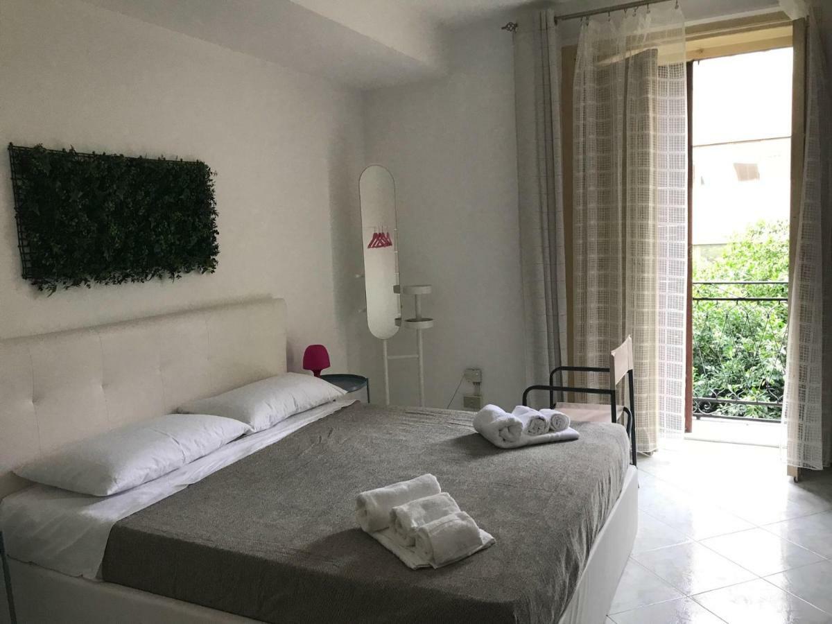 4 Passi Casa Vacanza 巴勒莫 外观 照片